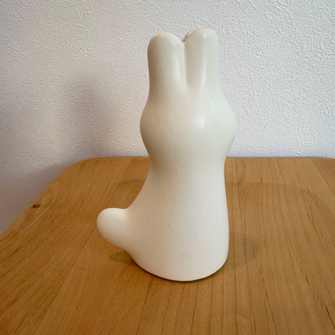 鹿児島睦 En Liten Van（小さな友達)うさぎ　White IDEE