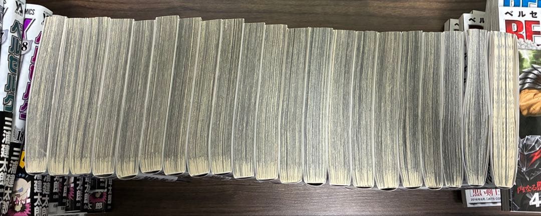 【新装版】ベルセルク1〜41巻+オフィシャルガイドブック