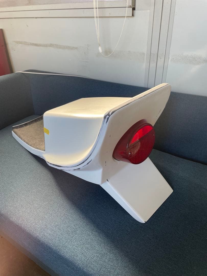 汎用　オリジナルシングルシート　テールランプ付き　(Z/Z1/Z2 カワサキ)