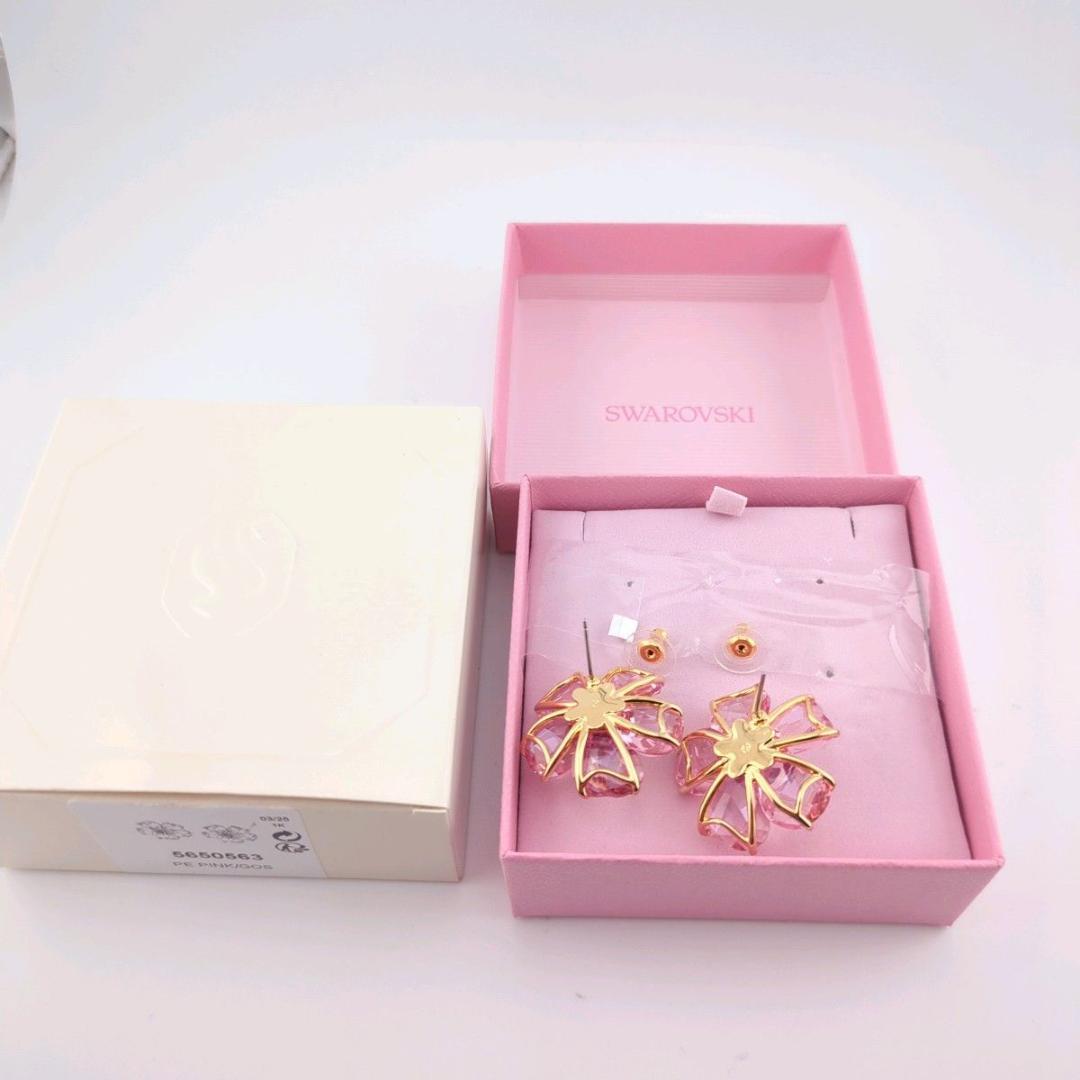 SWAROVSKI スワロフスキー Idyllia フラワー スタッドピアス