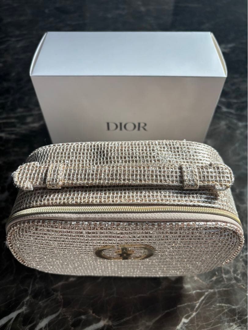 またお値下げ！【新品未使用】DIOR 2025 クリスマスホリデーオファー