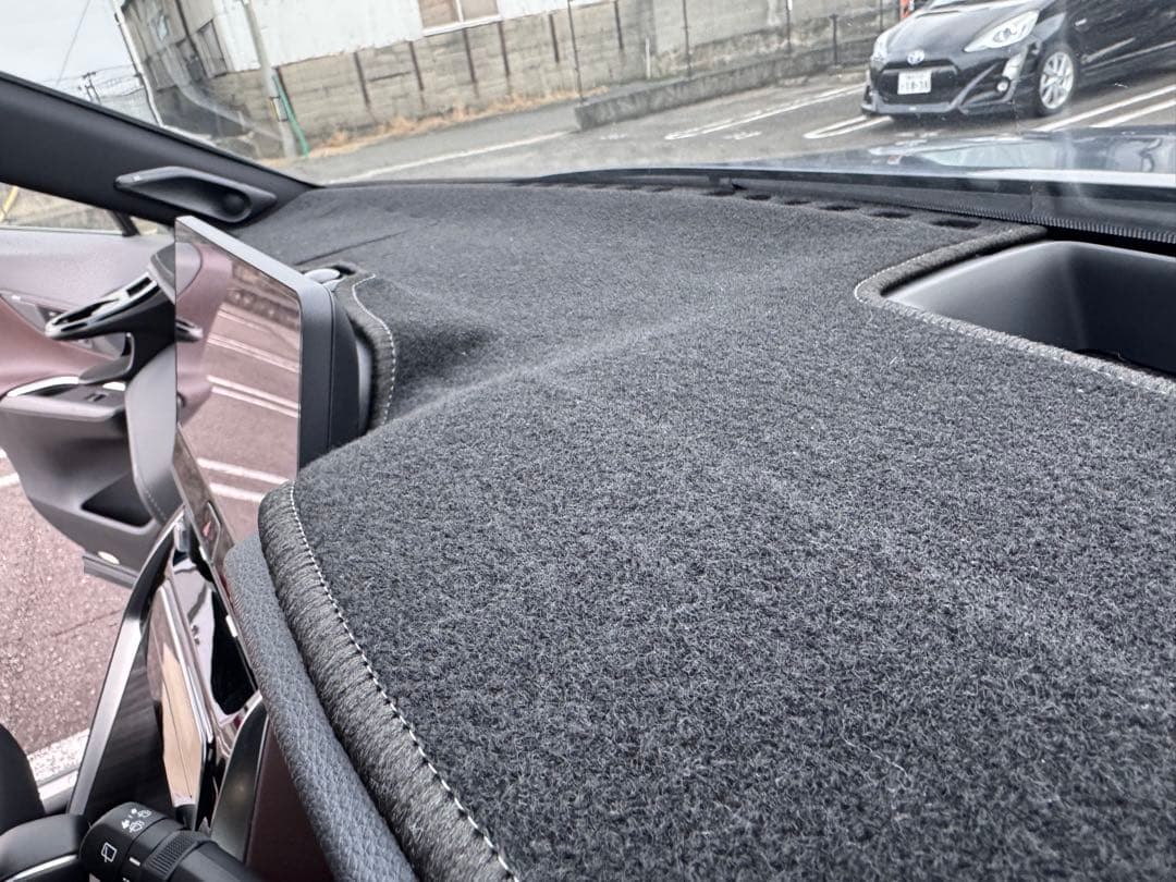 サンランド　ダッシュボードマット　ハリアーZ専用