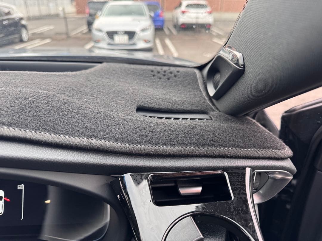 サンランド　ダッシュボードマット　ハリアーZ専用