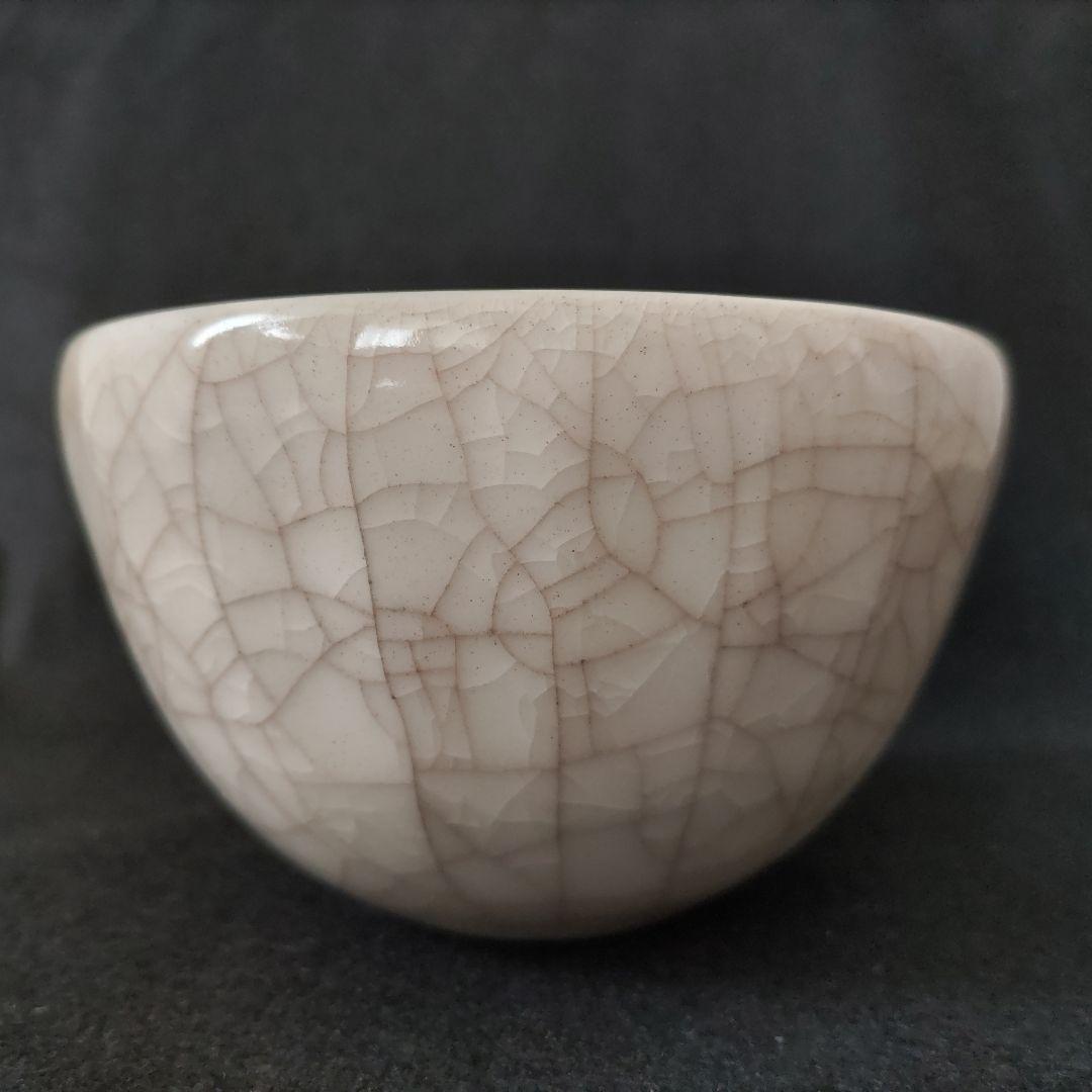 川瀬忍　白い青磁　瓊瓷茶碗「天晴(目偏)」　個展作品　中古品