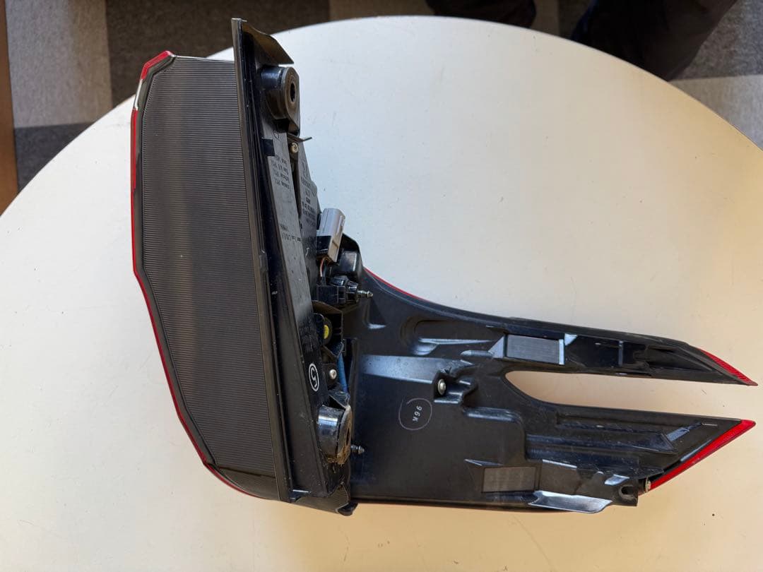 アルファード30系後期テールランプ4点セット 送料込み