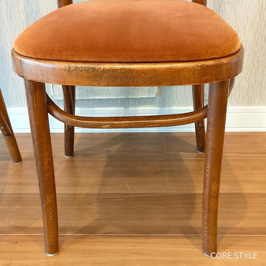 ビンテージ　ベントウッドチェア　ベルベット生地　ルーマニア製　2脚セット①