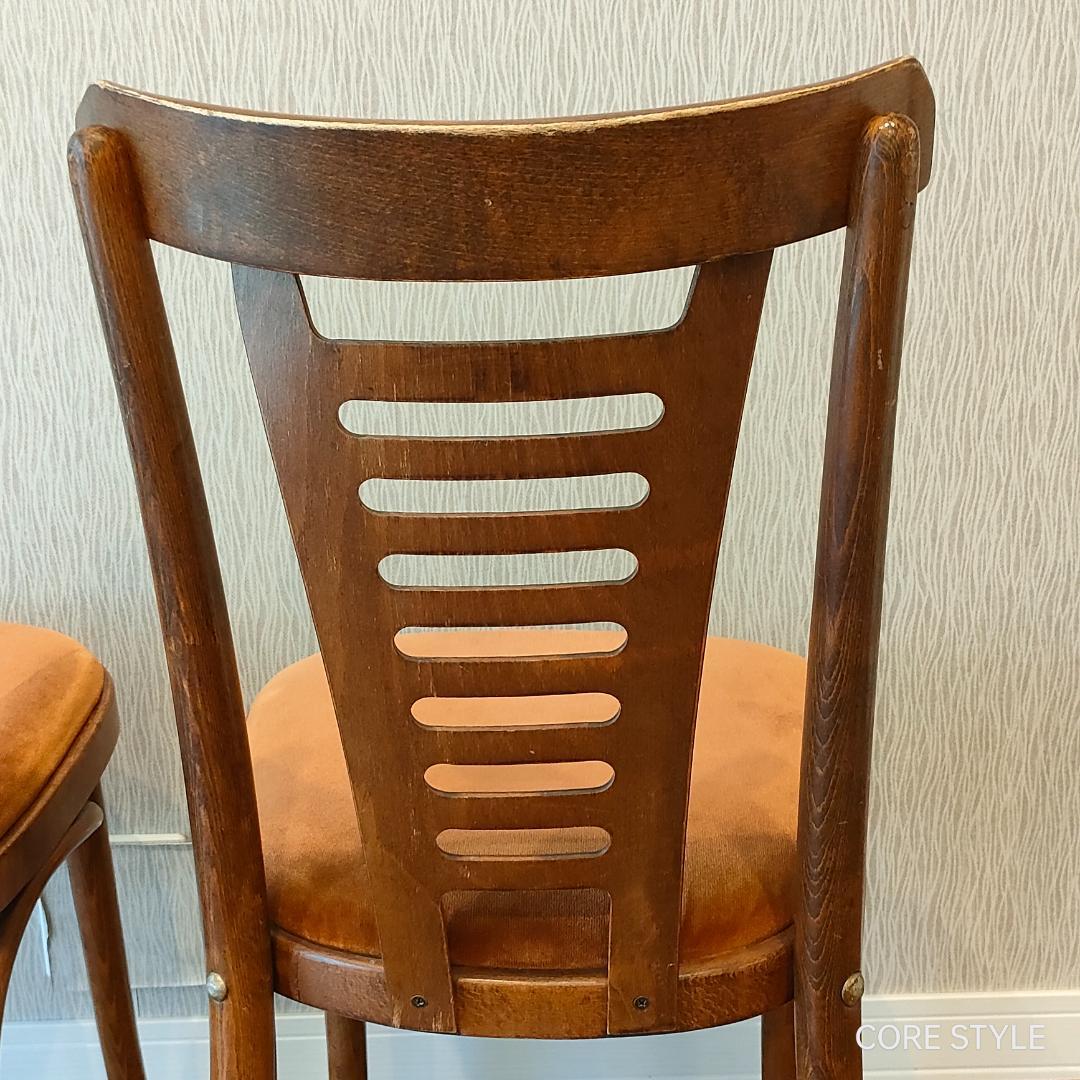 ビンテージ　ベントウッドチェア　ベルベット生地　ルーマニア製　2脚セット①