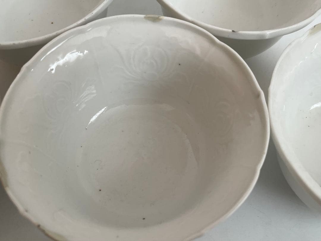 白磁陽刻向付、蕎麦猪口