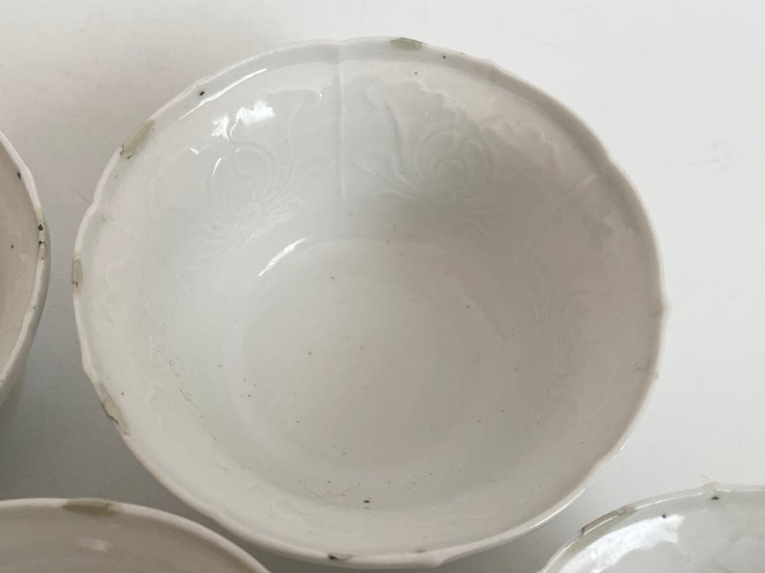 白磁陽刻向付、蕎麦猪口