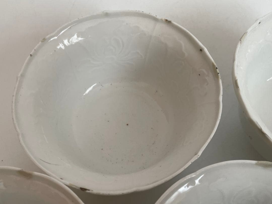 白磁陽刻向付、蕎麦猪口