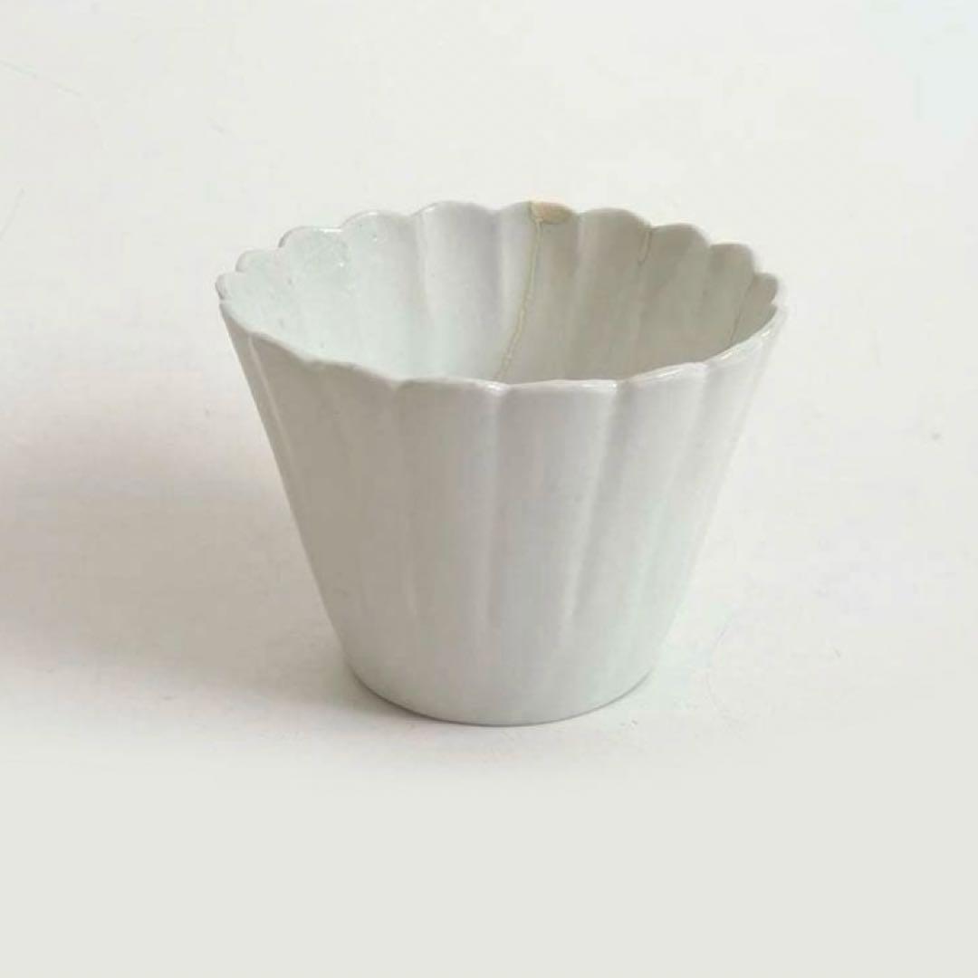 白磁陽刻向付、蕎麦猪口