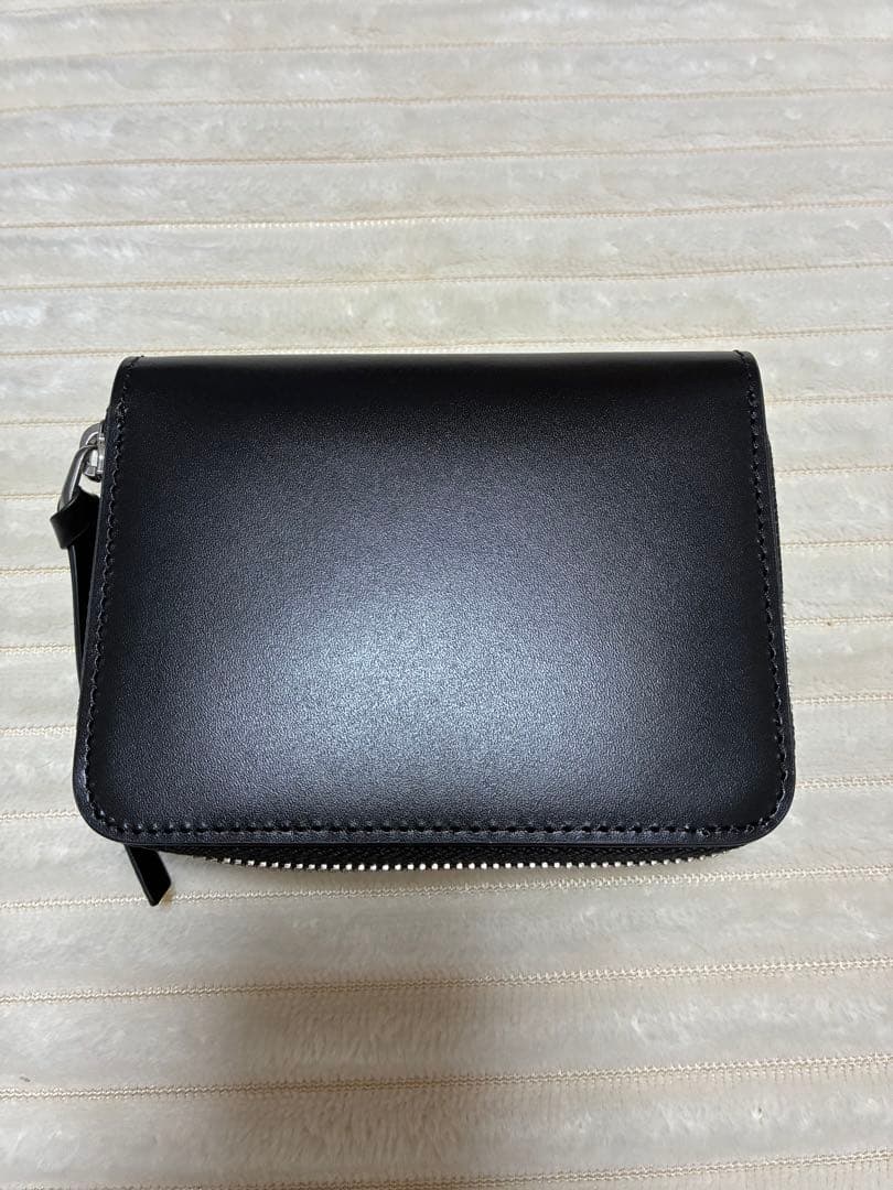 AMI PARIS ブラックレザー 二つ折り財布