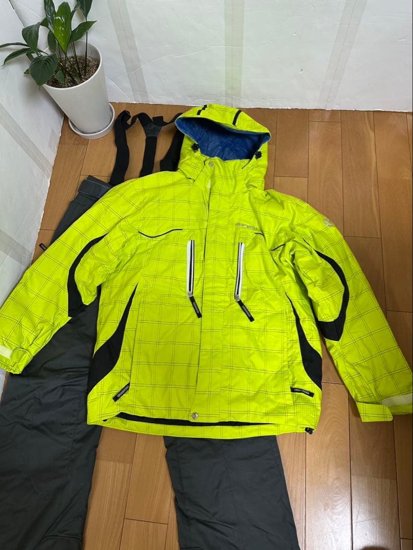 ゴールドウィン　スキーウェア　セットアップ　上下　ウェアL パンツXL