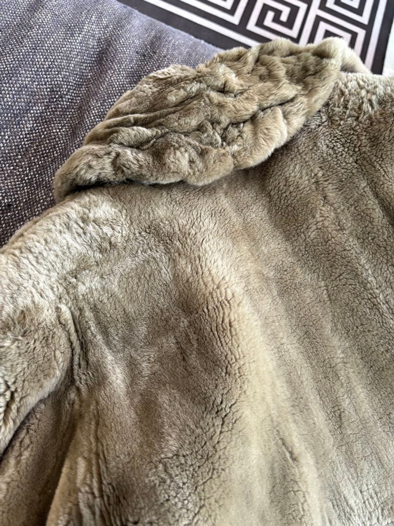 期間限定割引中‼️大幅お値下げしました‼️FENDI 希少khaki色ハーフコート