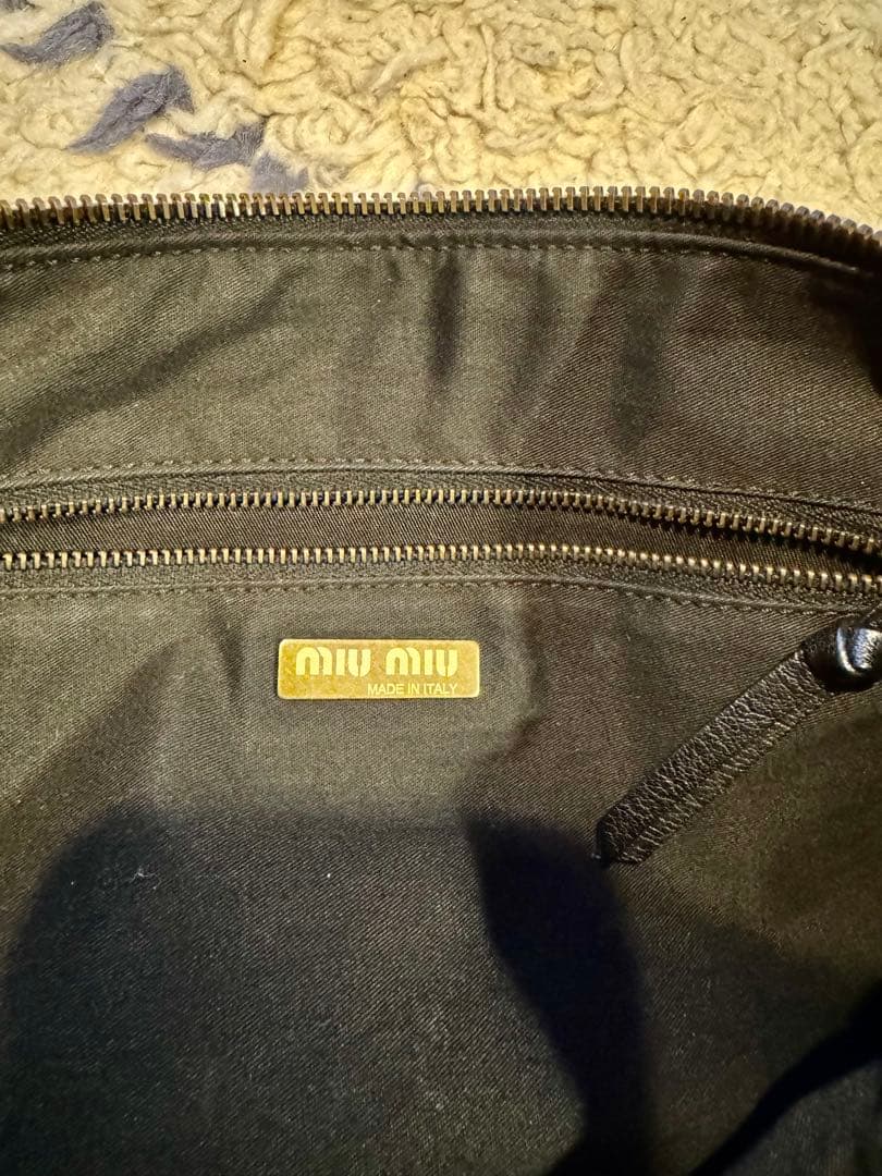 ミュウミュウ　トートバッグ　リボン　レザー　ブラック