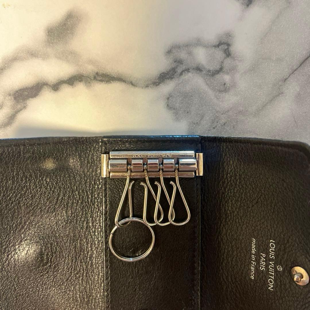 ルイ・ヴィトン LOUIS VUITTONキーケース　黒　ミュルティクレ　マヒナ