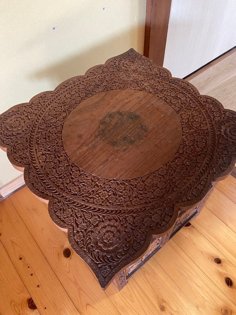 【最終価格】アジアンテイストテーブル