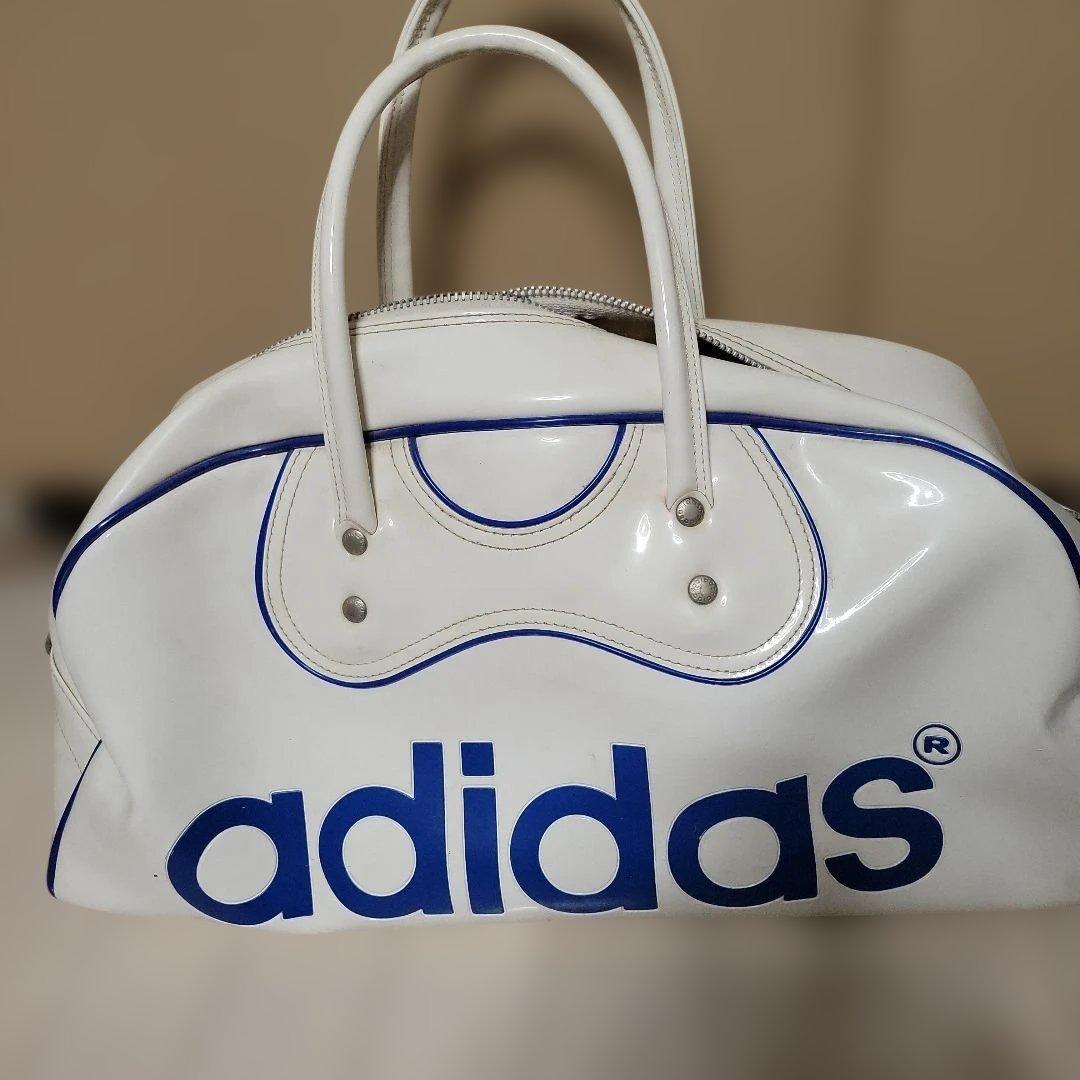 adidas エナメルボストン