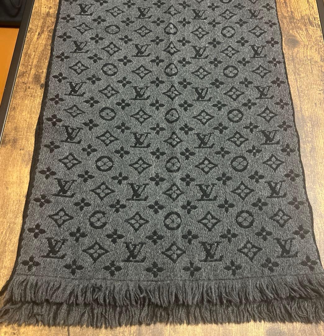 Louis Vuitton グレー マフラー 男女兼用