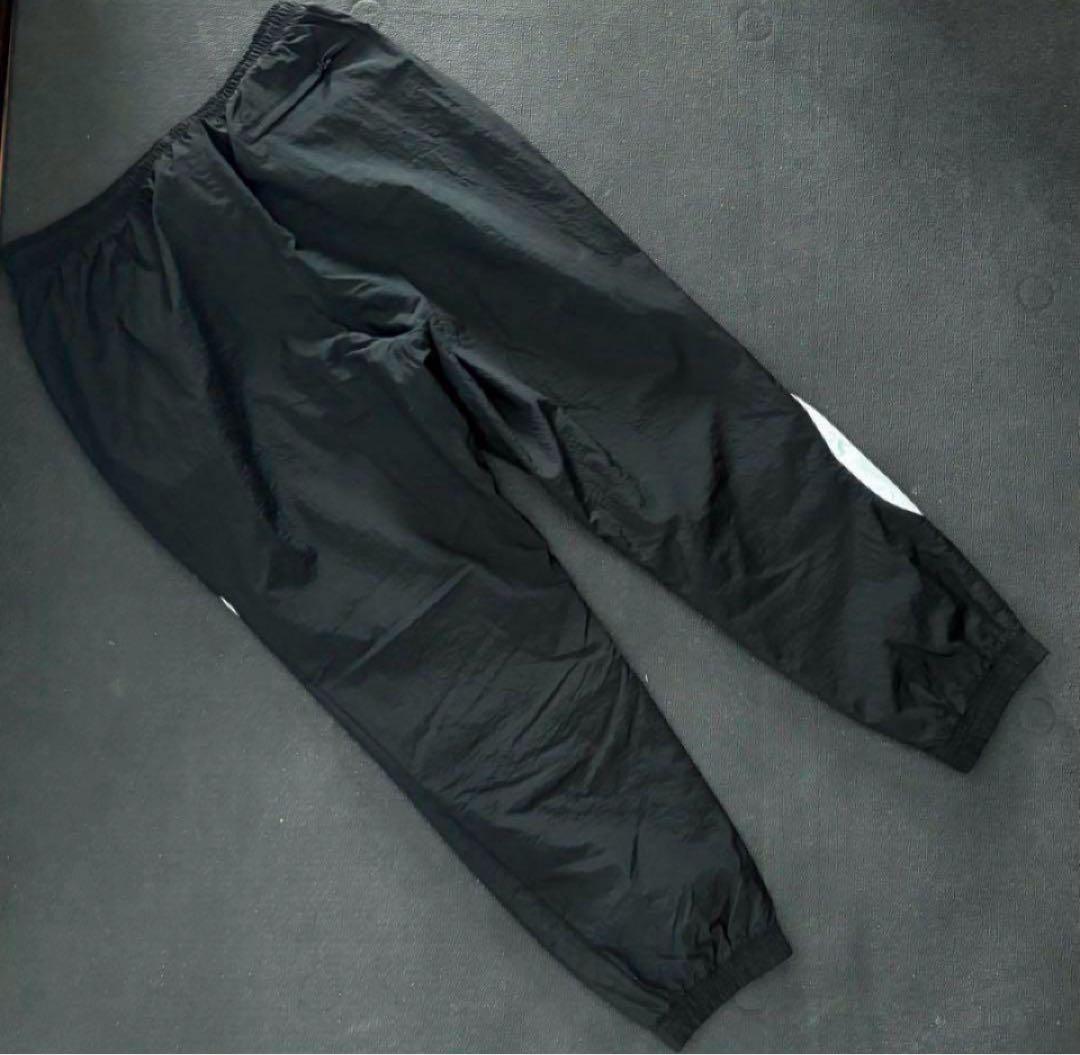 ☆新品タグ付☆ S NIKE ビッグスウッシュ ウーブンパンツ　ブラック　黒
