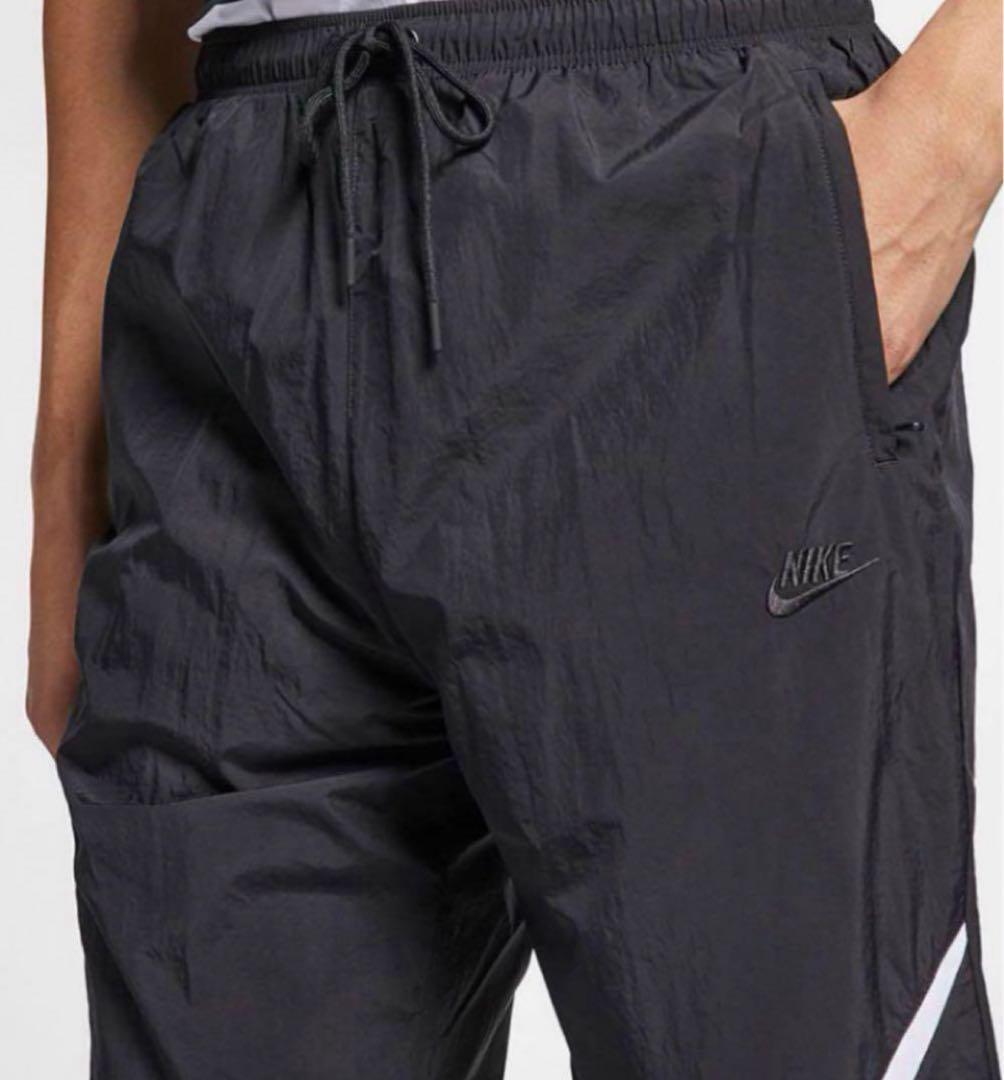 ☆新品タグ付☆ S NIKE ビッグスウッシュ ウーブンパンツ　ブラック　黒