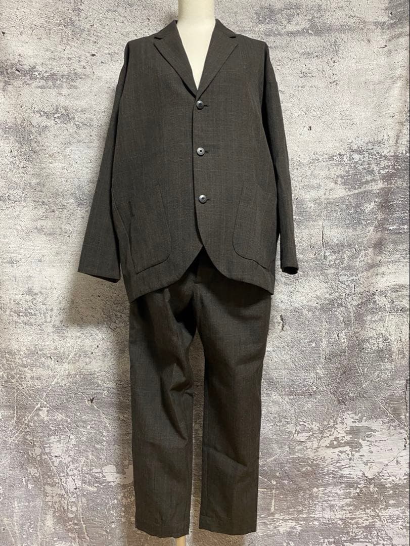 ドゥルカマラ　よそいきスーツセットアップ