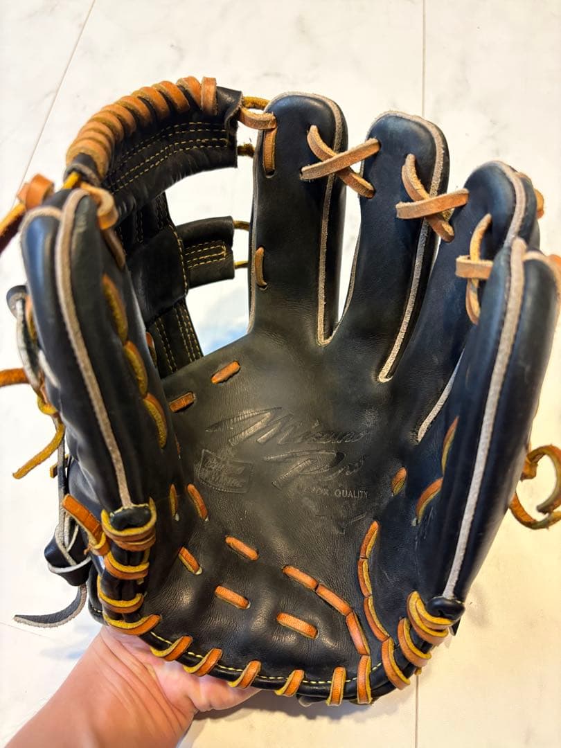 Mizuno Pro 硬式グローブ 黒/金