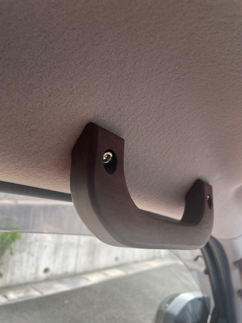 キャラバンE26 ウォールナットアシストグリップ　３点セット