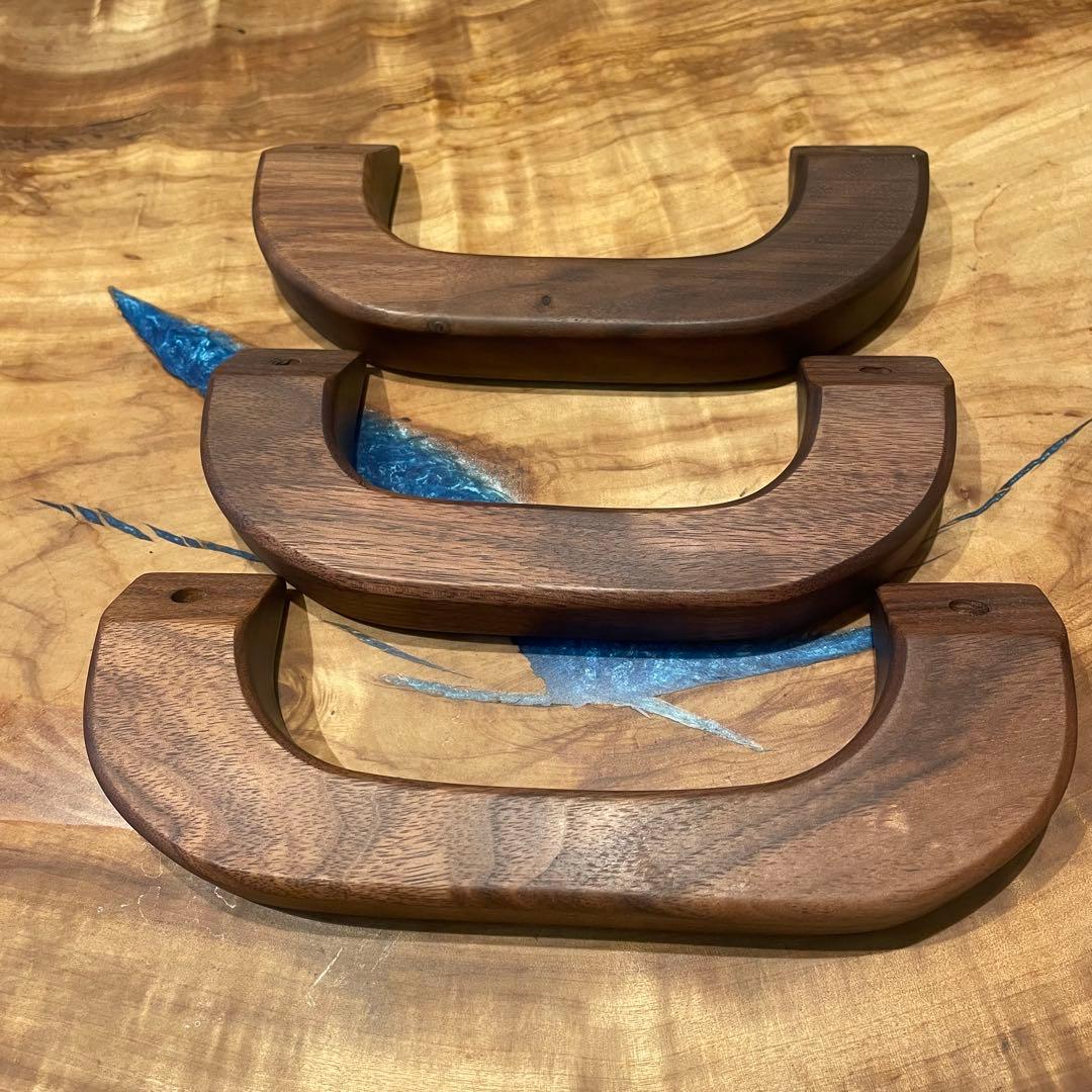 キャラバンE26 ウォールナットアシストグリップ　３点セット