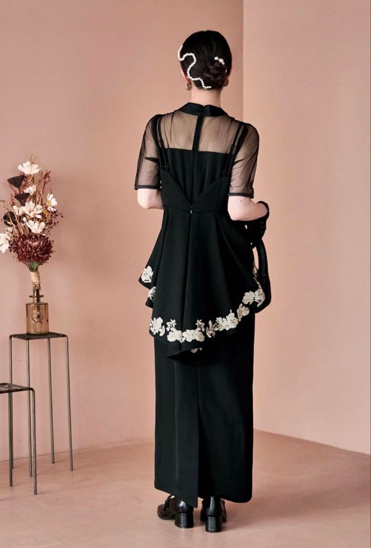 【etoll.】刺繍ペプラムビスチェ＆Iラインドレスセットアップ