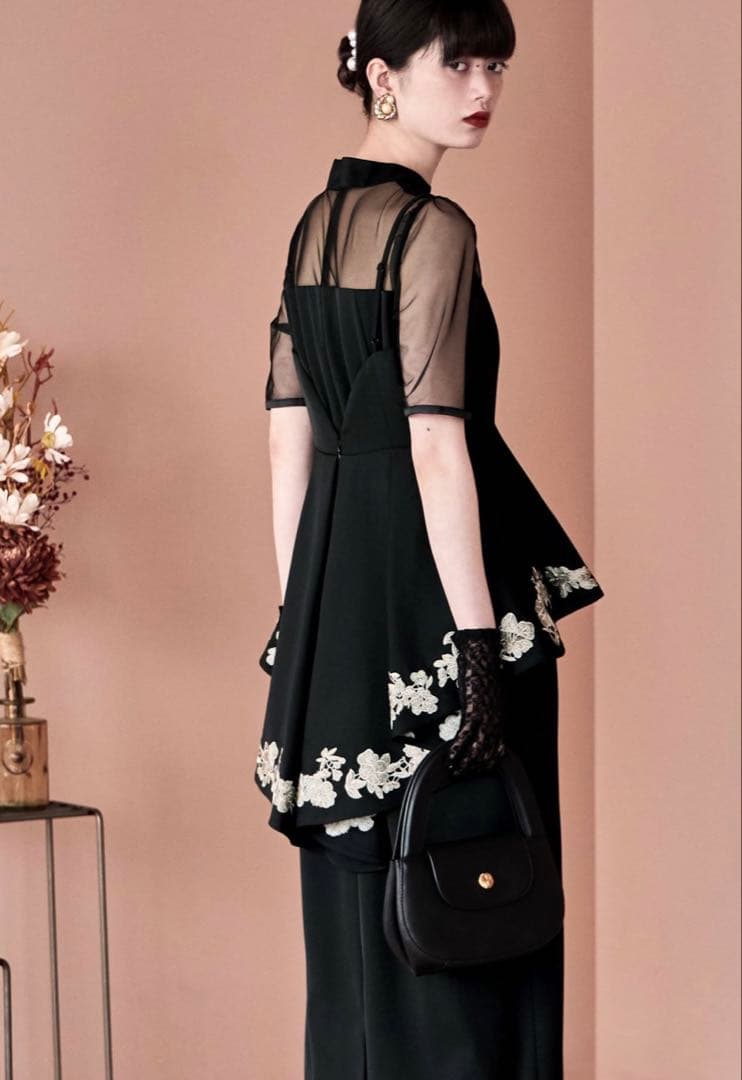 【etoll.】刺繍ペプラムビスチェ＆Iラインドレスセットアップ