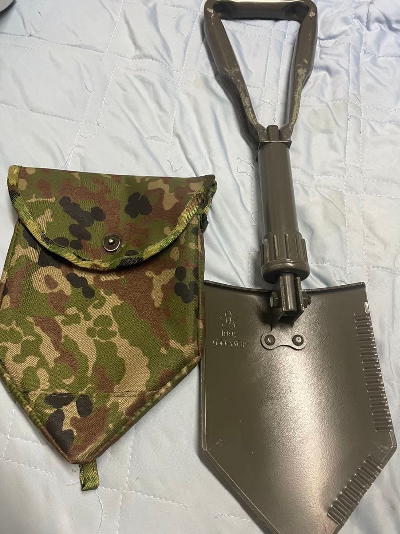 折りたたみシャベル 迷彩収納ケース付き