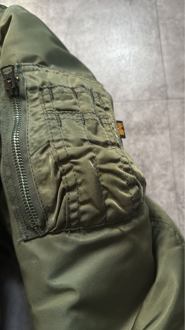 MA-1フライトジャケット オリーブグリーン　ヴィンテージ