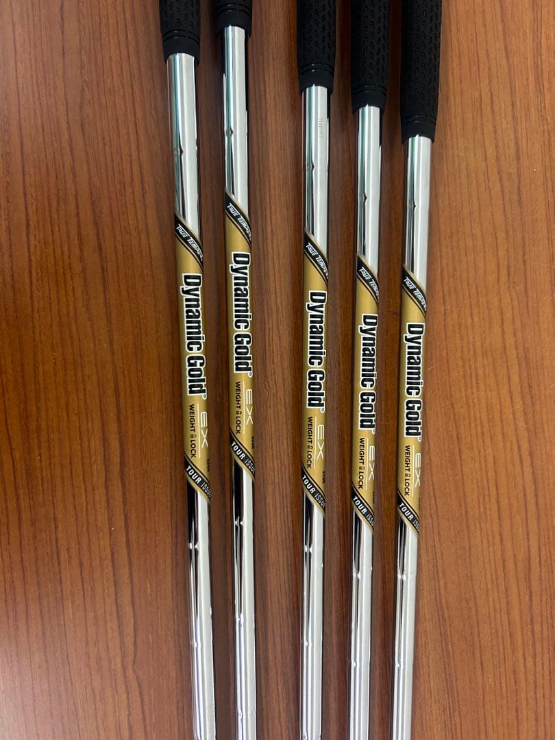 COBRA CBMBアイアン　BLACKＶｅｒ．5本(6～PW)