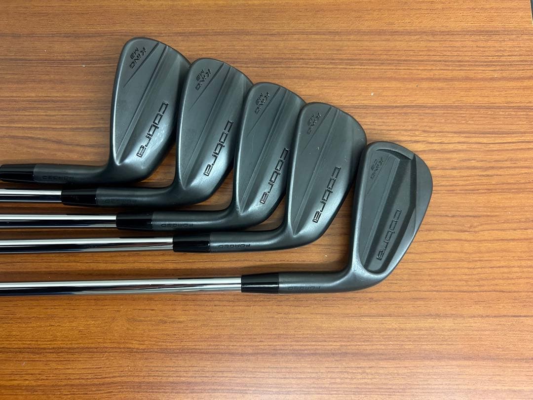 COBRA CBMBアイアン　BLACKＶｅｒ．5本(6～PW)