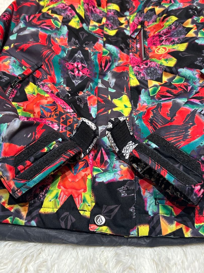 極美品VOLCOMスノーボードウェアジャケットFREE INSULATED