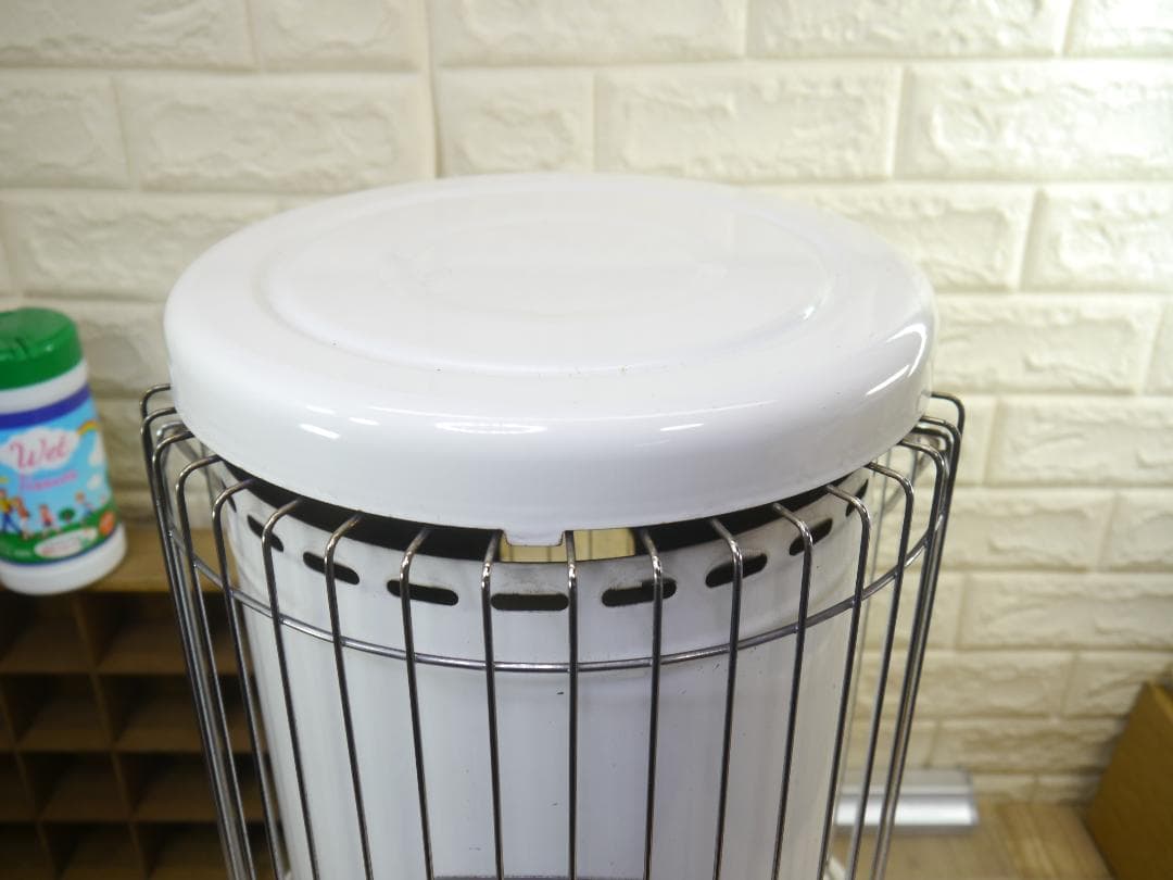 送料込み◆2013⑥◆コロナ　灯油ストーブ 円筒形 ホワイト