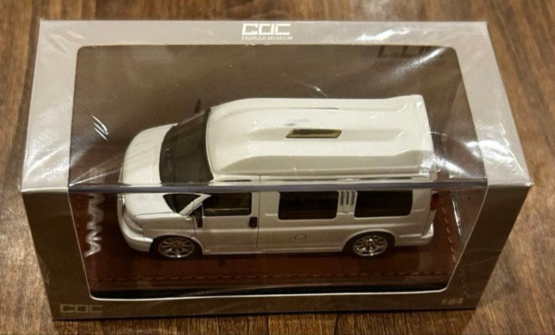 GOC 1/64 GMC SAVANA サバナ サバンナ 白 ホワイト アメ車