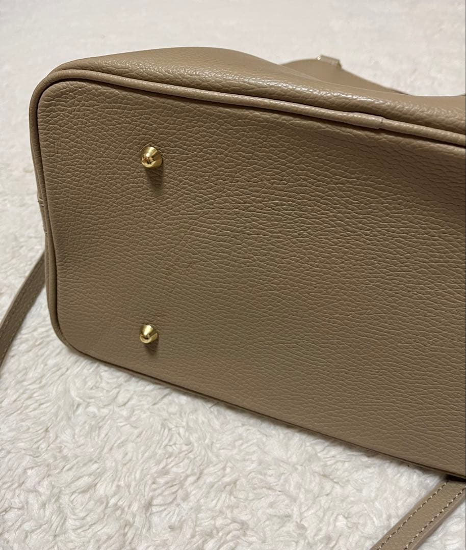 【新品未使用】MILOS ミロス 金具付きトートバック ベージュ NOBLE