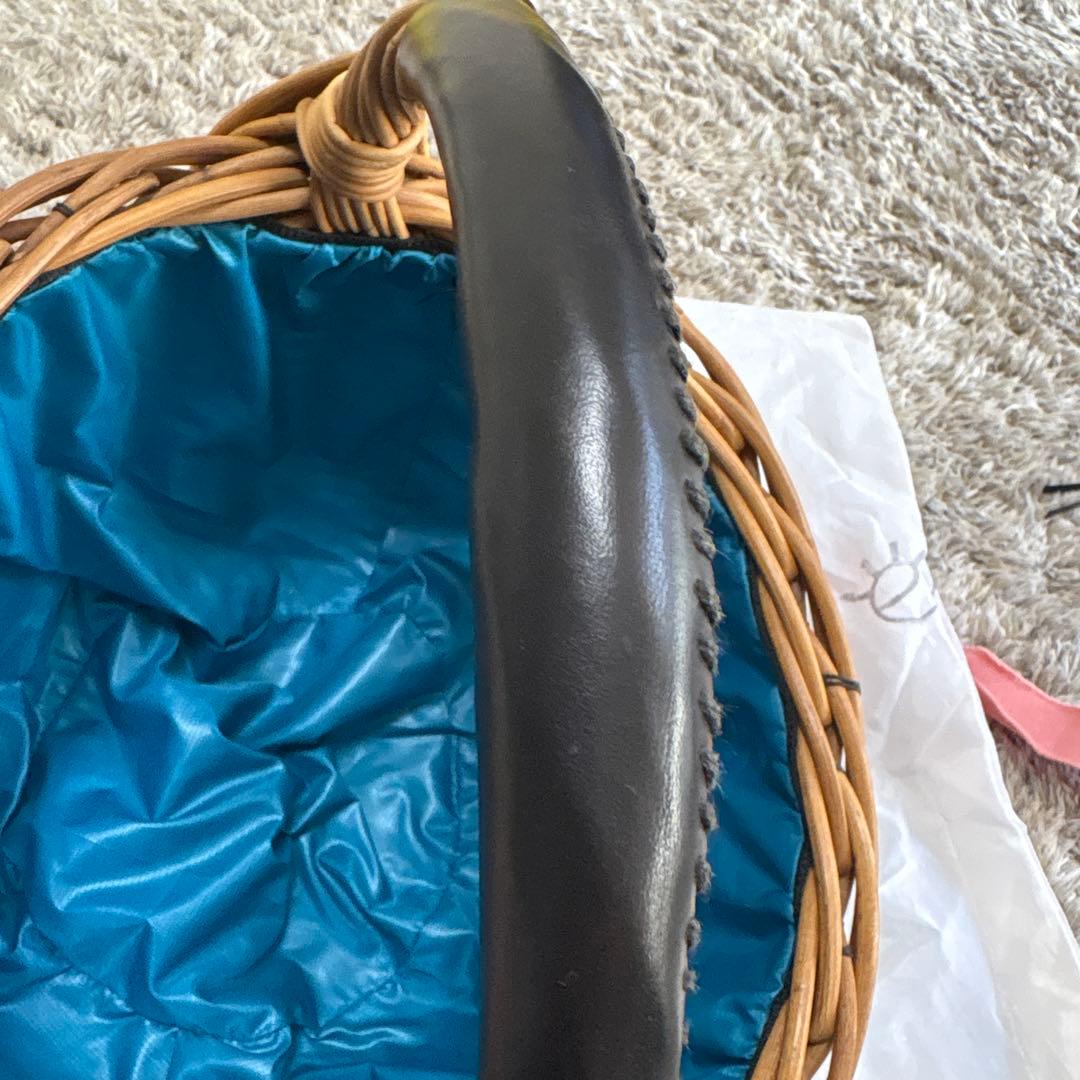 新品　エバゴス　籐製バスケット 青色内布