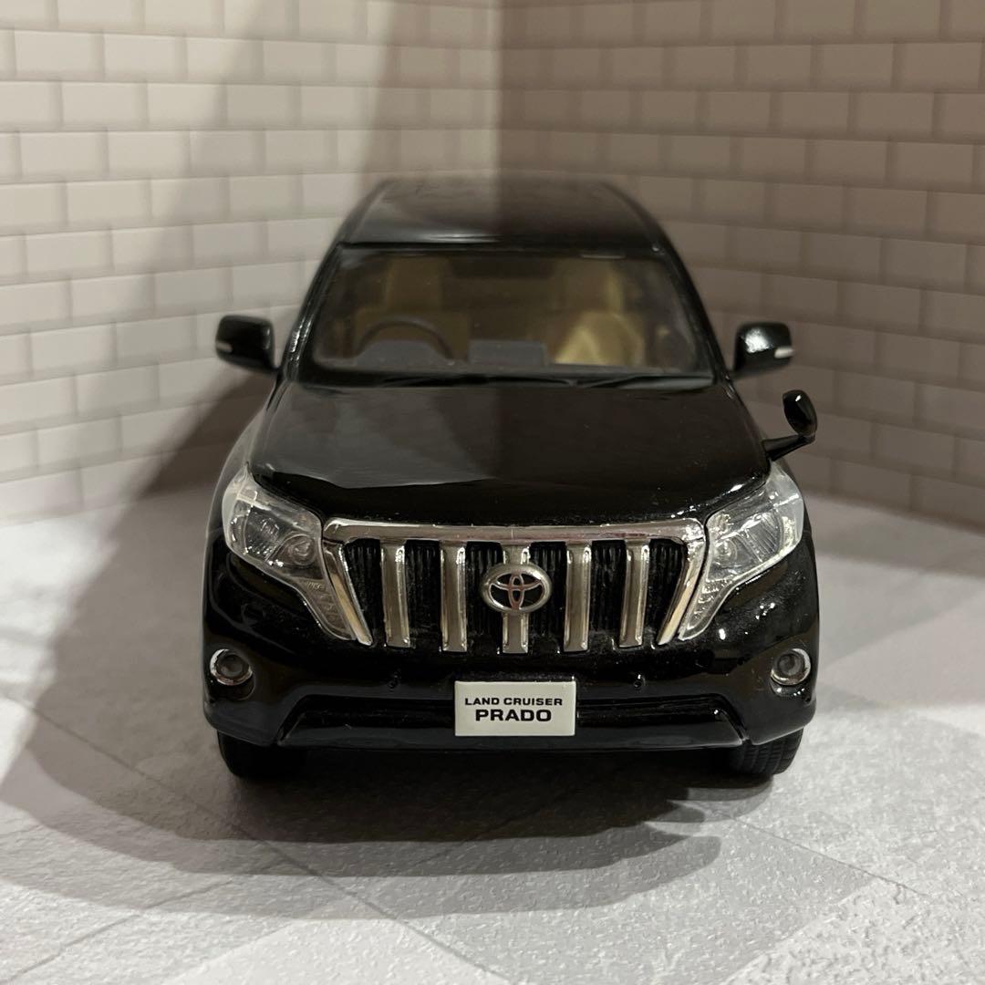 トヨタ　ランドクルーザープラド　カラーサンプル　ミニカー　1/30 ブラック