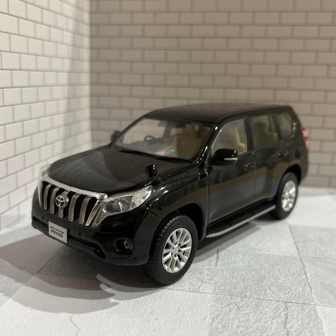 トヨタ　ランドクルーザープラド　カラーサンプル　ミニカー　1/30 ブラック