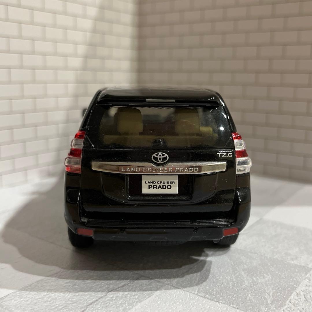 トヨタ　ランドクルーザープラド　カラーサンプル　ミニカー　1/30 ブラック