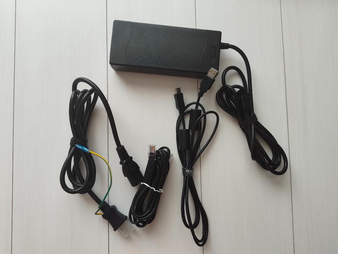 MOZA R5 バンドル（ハンコン・ペダル2点セット）