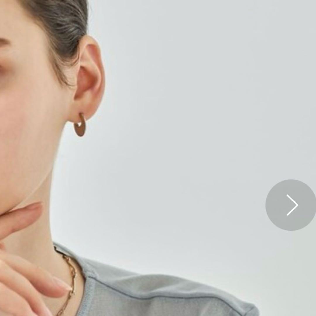 ete ロウ ラウンドプレート ピアス