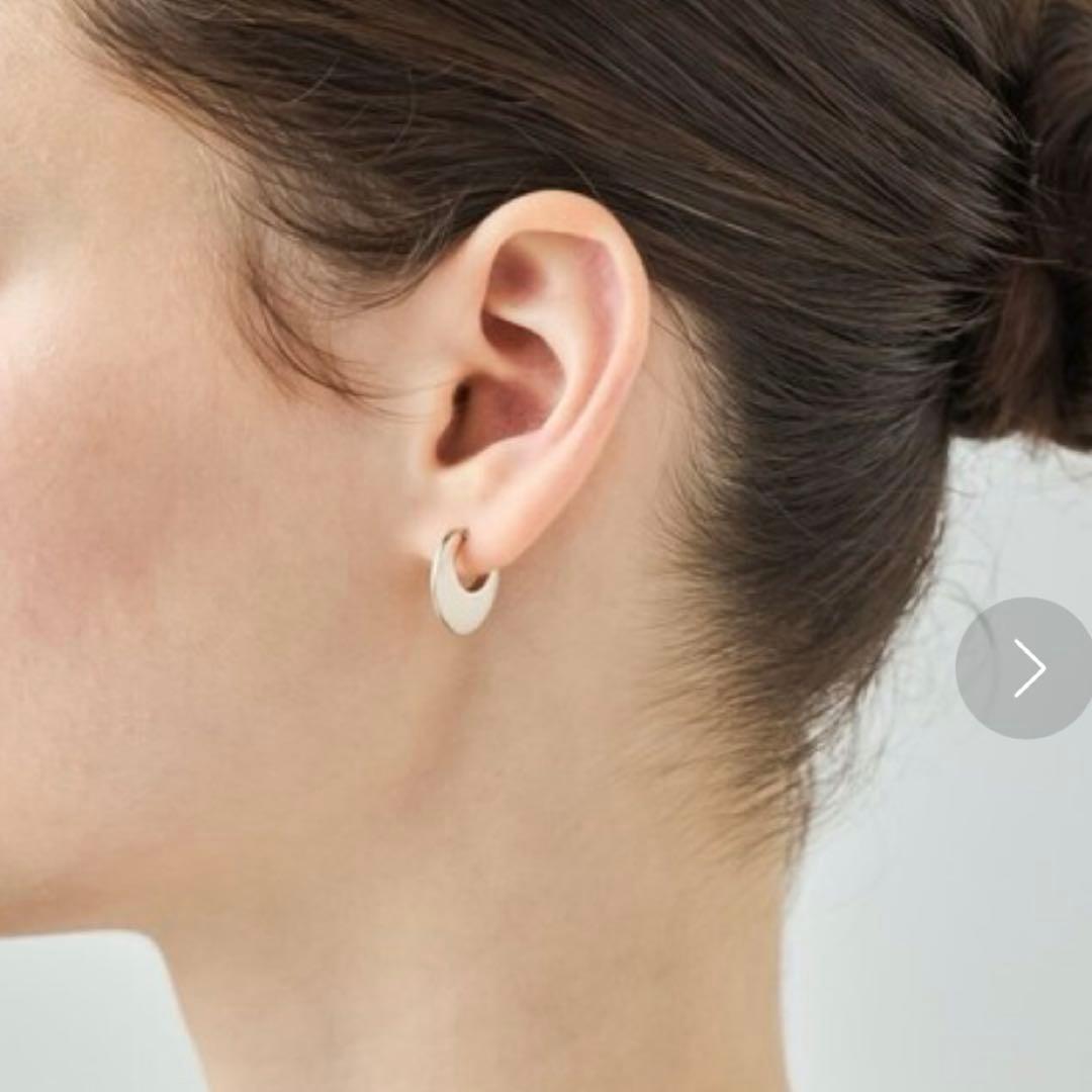 ete ロウ ラウンドプレート ピアス