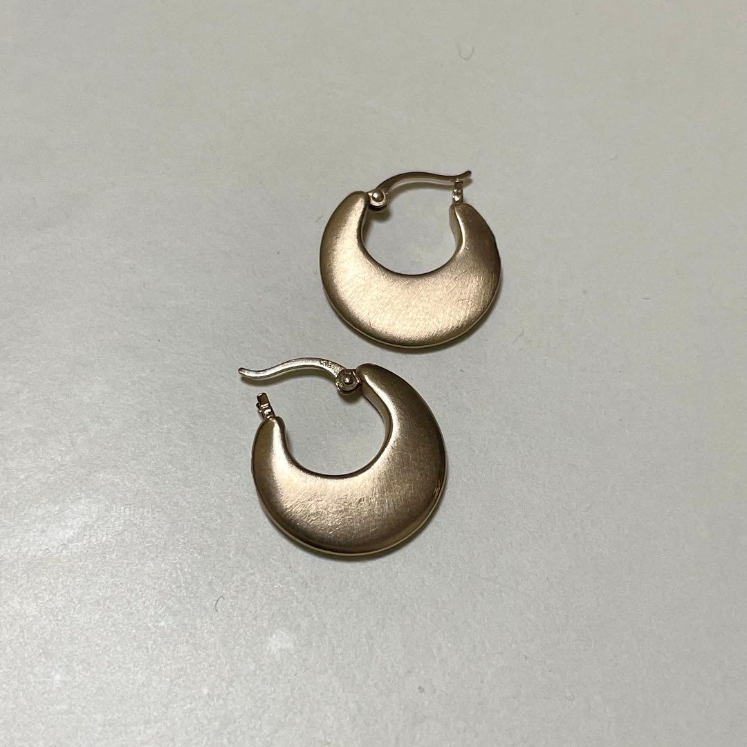 ete ロウ ラウンドプレート ピアス