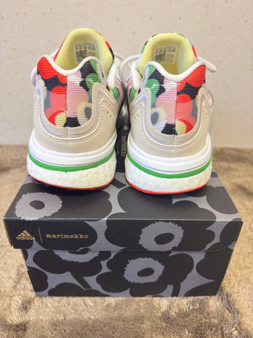adidas マリメッコ　コラボ スニーカー　24cm