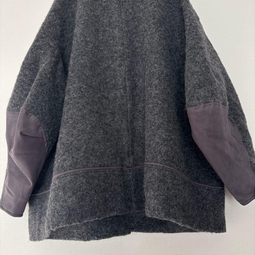 Hella ヘラ アームパッチショートコート　グレー　ウール　伊藤颯希　肘当て