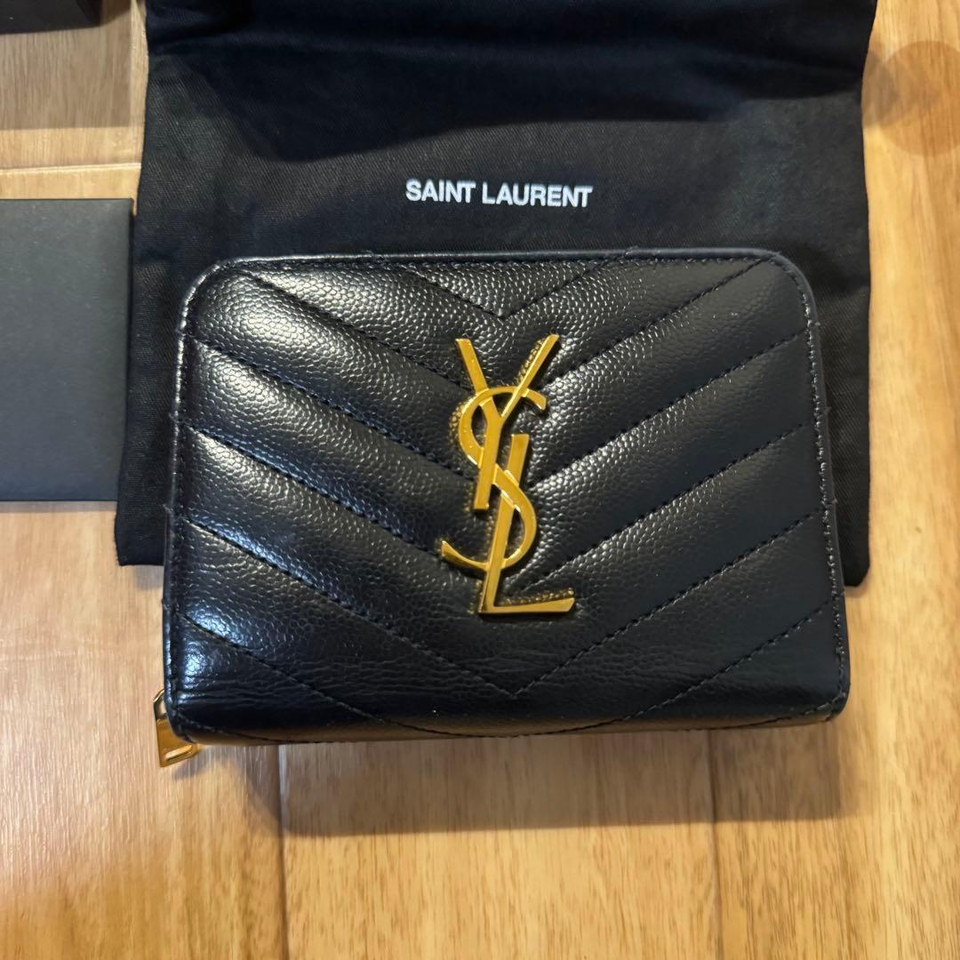 SAINT LAURENT ブラックレザー折り財布